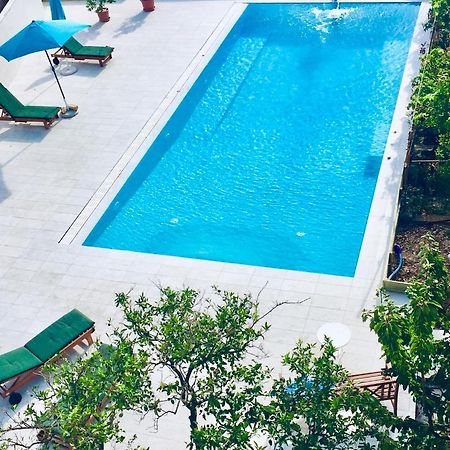 Eco-Friendly Estate I Aparthotel Primosten Bagian luar foto