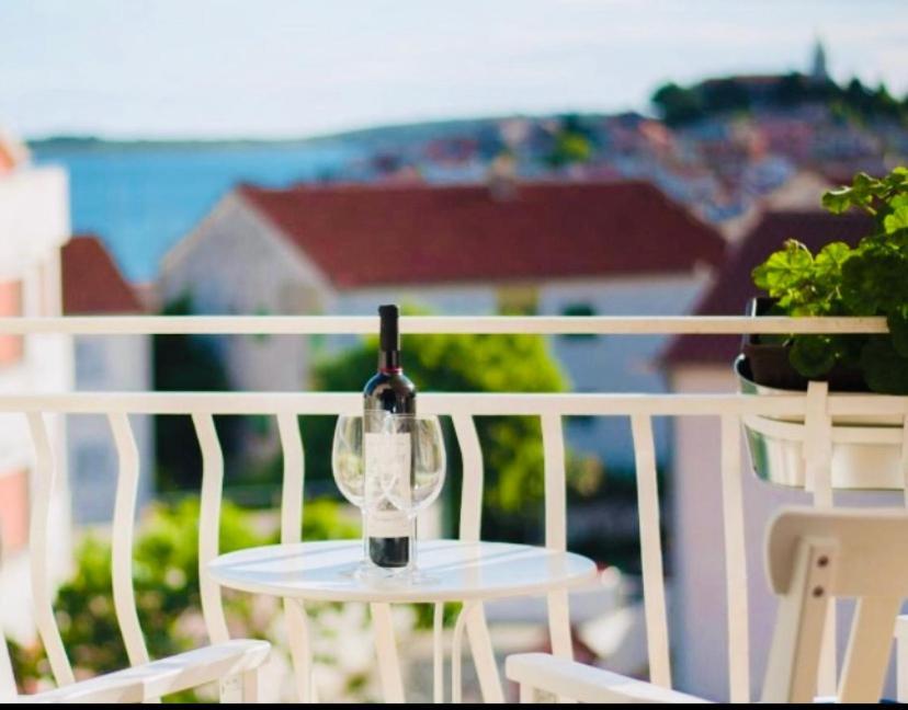 Eco-Friendly Estate I Aparthotel Primosten Bagian luar foto