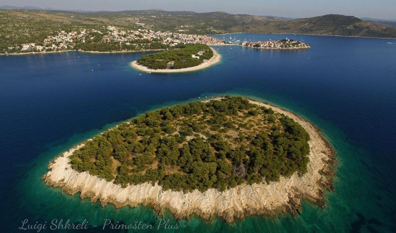 Eco-Friendly Estate I Aparthotel Primosten Bagian luar foto