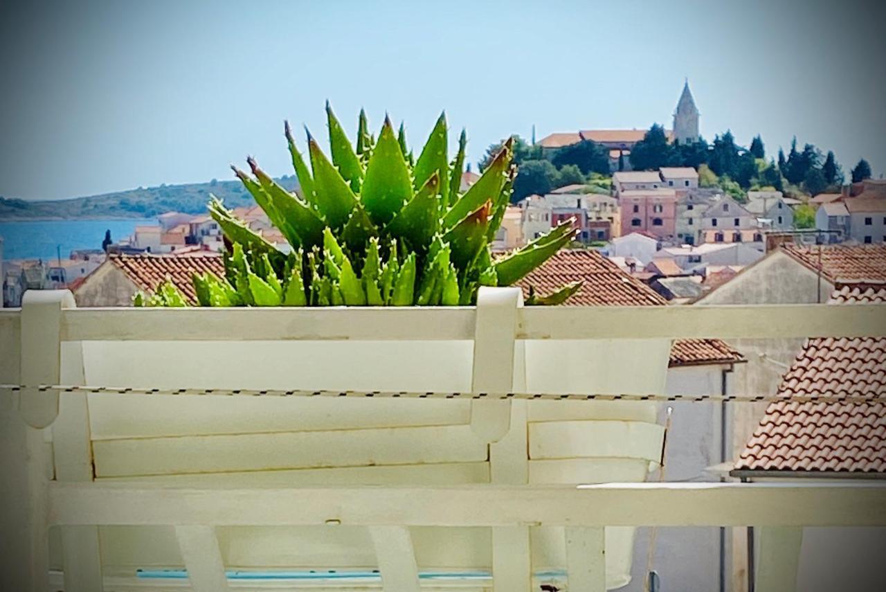 Eco-Friendly Estate I Aparthotel Primosten Bagian luar foto