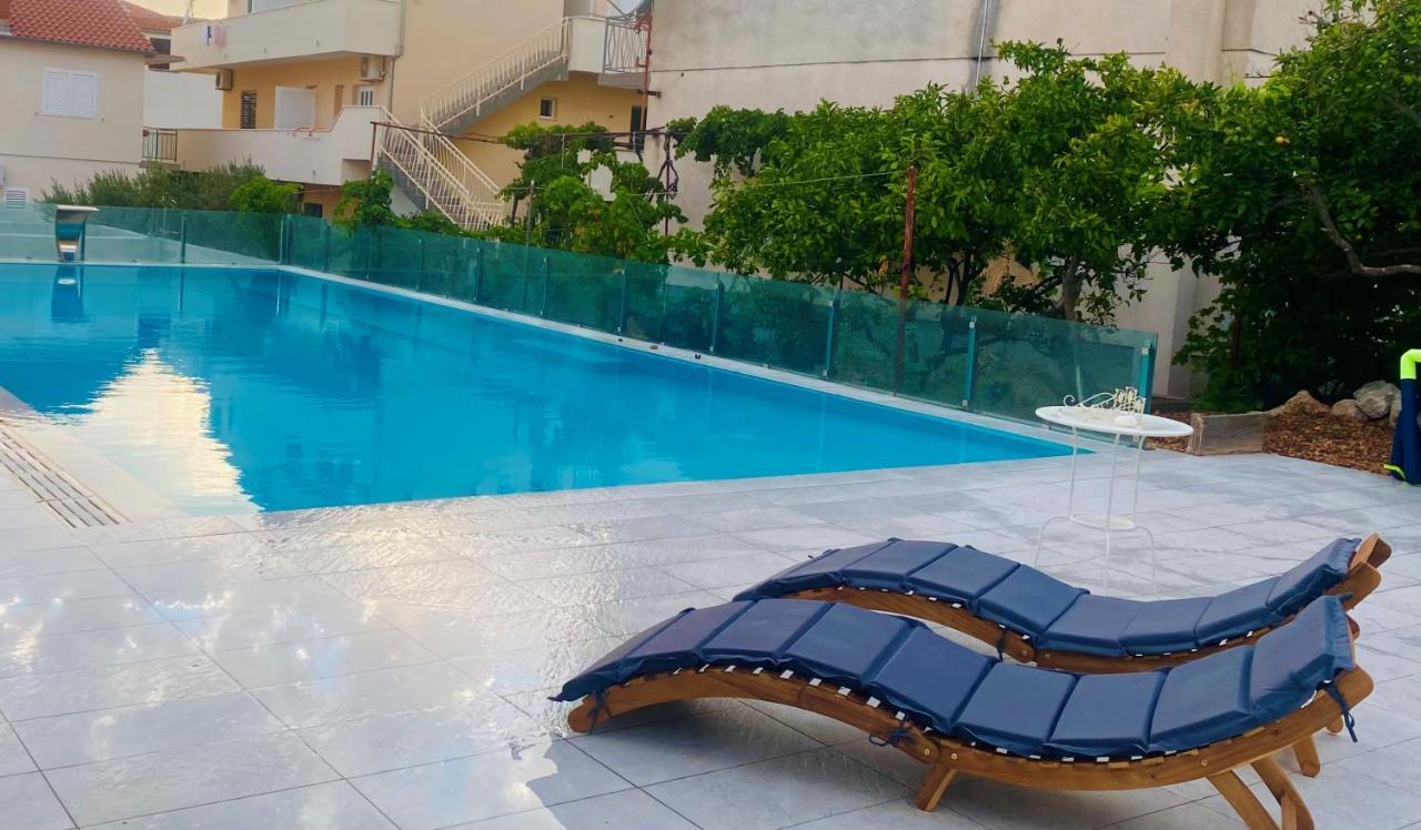 Eco-Friendly Estate I Aparthotel Primosten Bagian luar foto
