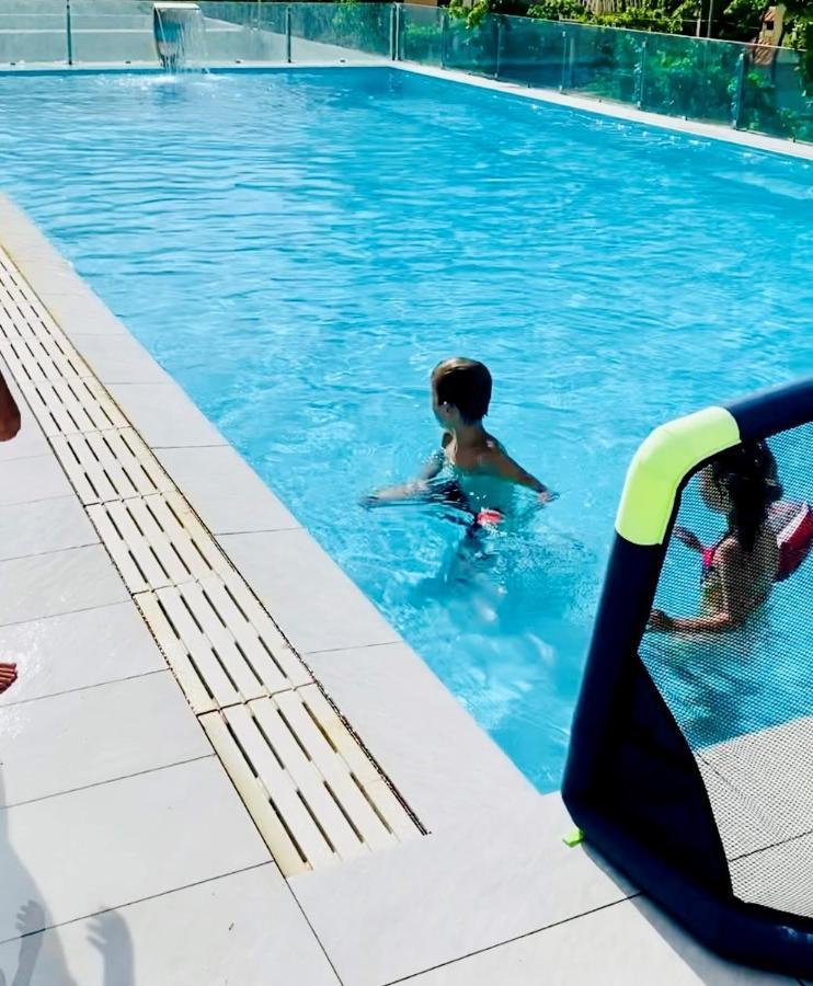 Eco-Friendly Estate I Aparthotel Primosten Bagian luar foto